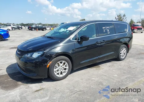 2022 Chrysler Voyager Lx z USA, uszkodzony, nr VIN 2C4RC1CG8NR205365